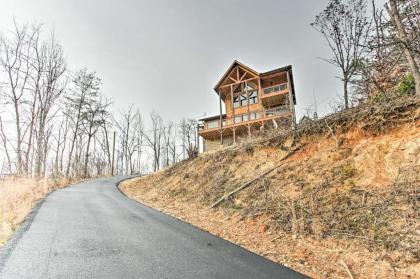 Smoky Mtn Hideaway with Hot Tub Deck and Gorgeous View - image 19